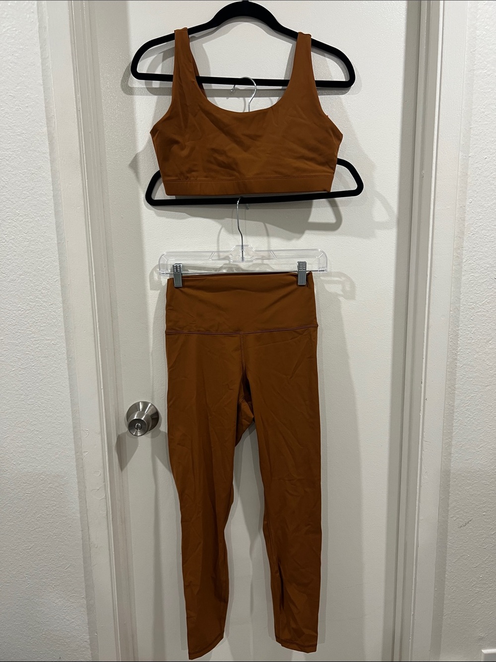 Everlane Active Set in Rust Orange Brown Size Medium